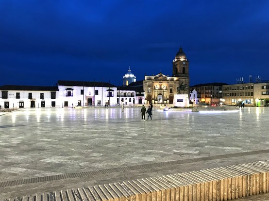 City of Tunja. Plaza de Bolívar.  2020-06-24 18:26:04
#Architecture #Architecture_architecturesphotography #Blue #bluesky #blue_sky #City #City_photography #city_scape #cityscape #ClearSky #History #night_photography #snap_blue #snap_cityscape #snap_colours #snap_community #snap_mobile #snap_nightshots #snap_people #Sky #Travel #Tourism