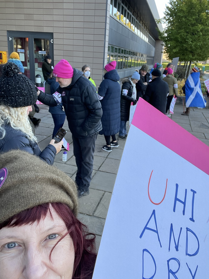 UCU picket line at uhi