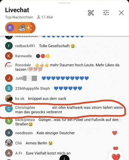 Erneut ist es ein Screenshot aus dem Livechat des Weichreite-Streams. Hier schreibt jemand "ein ofen kraftwerk was strom liefert wenn man das gesocks verbrennt".