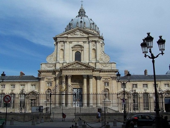 Ancienne abbaye du Val-de-Grâce, puis hôpital militaire à #Paris5 (#Paris)
Suite 👉 https://monumentum.fr/monument-historique/pa00088392/paris-5e-arrondissement-ancienne-abbaye-du-val-de-grace-puis-hopital-militaire
#Patrimoine #MonumentHistorique
Photo CC-BY-SA 4.0 : LPLT