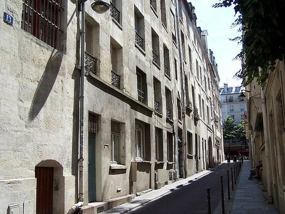 Immeuble à #Paris5 (#Paris)
Suite 👉 https://monumentum.fr/monument-historique/pa00088444/paris-5e-arrondissement-immeuble
#Patrimoine #MonumentHistorique
Photo CC-BY-SA 4.0 : LPLT
