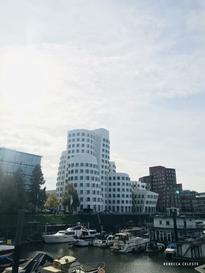 Frank Gehry building in Düsseldorf
