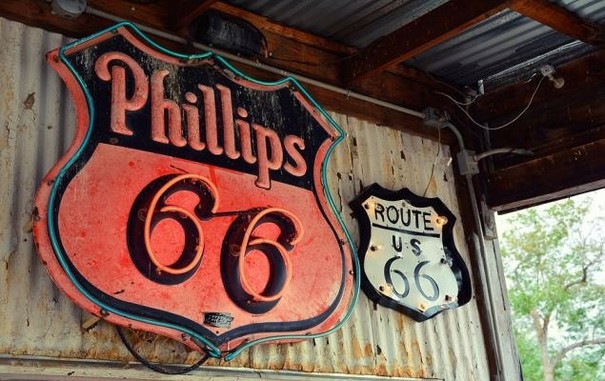 Zacks Industry Outlook Phillips 66, Marathon, Valero and Galp Energia