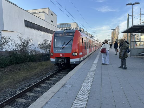 S3 nach Frankfurt Süd in Rödelheim