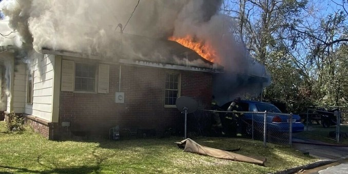 Dog killed, one hurt after unattended cooking sparks house fire in Valdosta Friday