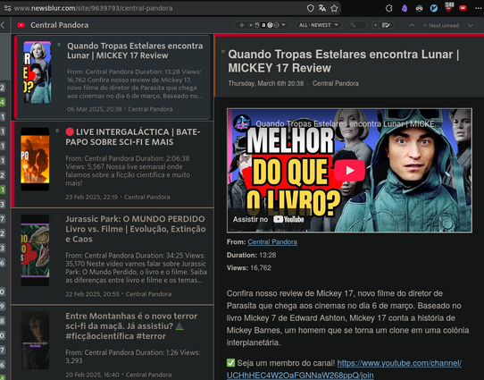 Screenshot do app / serviço NewsBlur (leitor de feed RSS), mostrando o feed do canal de Youtube Central Pandora. Há uma lista de vídeos na coluna à esquerda e, à direita, o vídeo selecionado com o descrição (e pode ser reproduzido dentro do app / site do serviço).