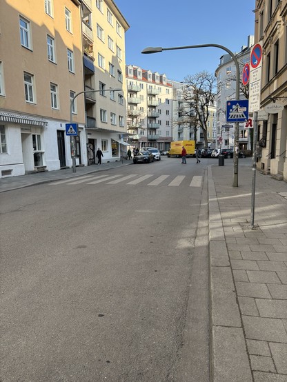 Freie Sicht auf Zebrastreifen