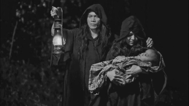我が子へスーパースターになれと、ママは血を捧げた／映画『ウリリは黒魔術の夢をみた』予告編
