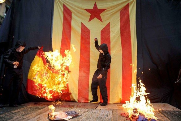 Foto gloriosa amb una estanquera en flames