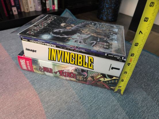 A few graphic novels, Invincible Omnibus vol1 and the War of Kings Omnibus