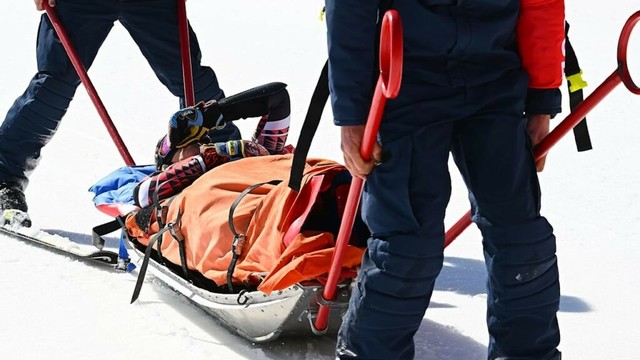 Ski: Schwerer Sturz von Federica Brignone – Mit Helikopter abtransportiert! | Sport