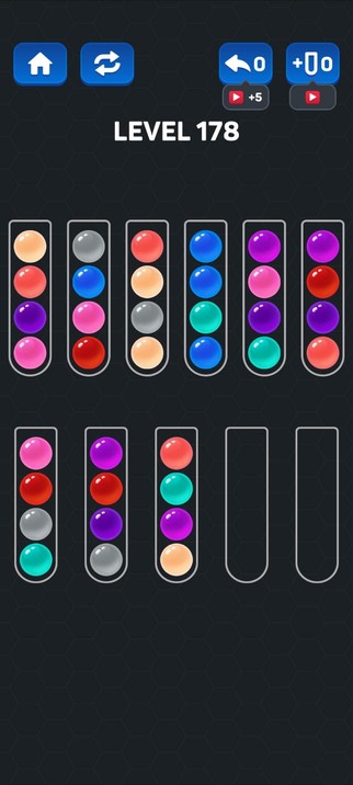 Jogo de organizar bolinhas da mesma cor.