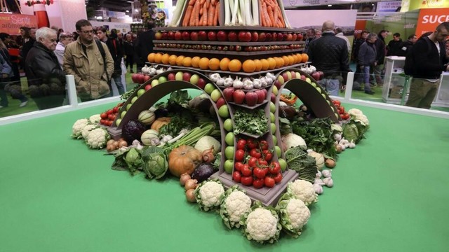 Green light for greens as French health watchdog backs veggie diets