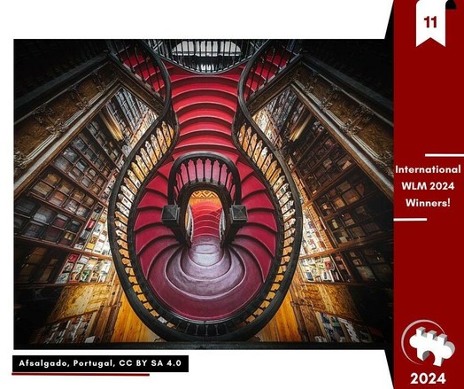 An interior of the Livraria Lello Porto, Portugal Afsalgado (image available under CC BY-SA 4.0 license)