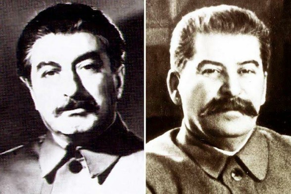 Zwei schwarz-weiße Porträts. Rechts ein Foto Stalins, links ein Foto seines Doppelgängers.