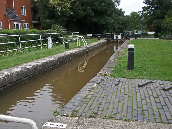A photo titled "Coventry Canal (Main Line): Hawkesbury to Fazeley", taken near Atherstone bypass valve by amandabhslater on Flickr.