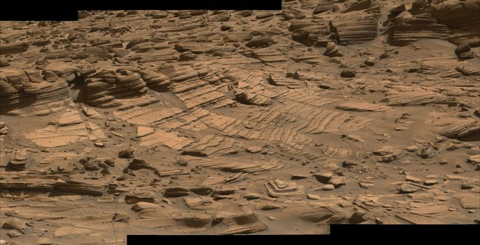 A zoom on the first image.