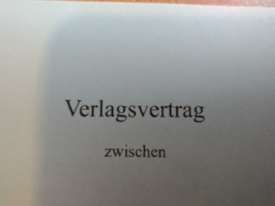 Fotos vom Verlagsvertrag