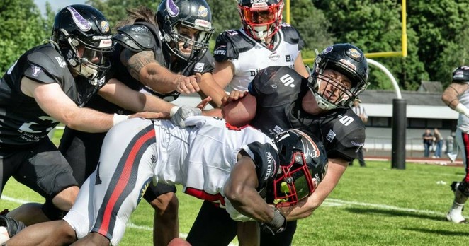 Düsseldorf Panther empfangen Langenfeld Longhorns im Merkur Bowl