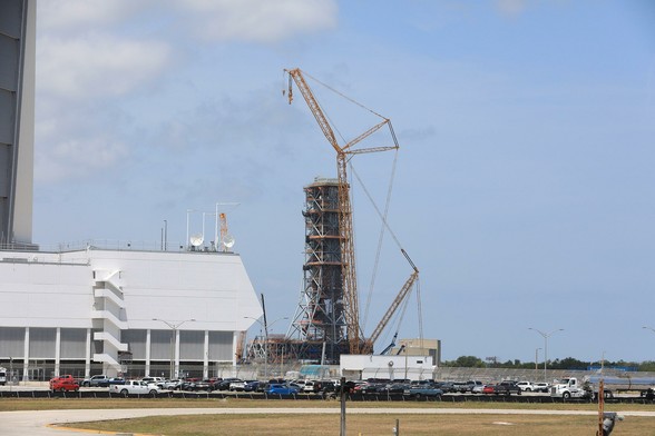 Artemis_Mobile_Launcher_II_(KSC-20250423-PH-KLS01_0002).jpg