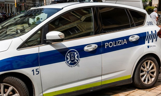Imagen de archivo de un coche de la Policía Local de Vitoria-Gasteiz. (Getty Images)