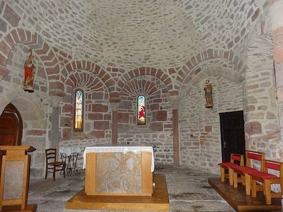 Eglise Saint-Pierre à #Luc (#Lozère) Eglise presque totalement reconstruite au XIXe siècle, vers 1840, ses trois nefs étant séparées par des colonnes doriques. De l'église romane, seule l'abside a survécu. A la...
Suite 👉 https://monumentum.fr/monument-historique/pa00103839/luc-eglise-saint-pierre
#Patrimoine #MonumentHistorique
Photo CC-BY-SA 4.0 : Jihelpé