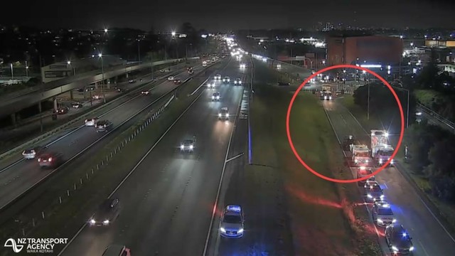 Auckland’s Northern Motorway Tristram Ave on-ramp closed after crash, driver critical