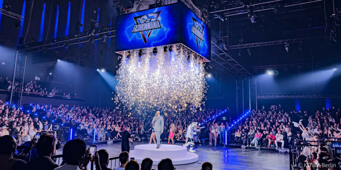 About You Fashion Week Berlin 2025 - FASHIONMANIA Show - Mode, Shopping, Designer, Trends