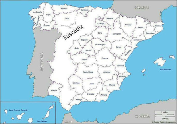 Es un mapa político de España, mostrando solo las provincias y sus nombres. Salvo que varias se han borrado y fusionado en una única provincia súper larga que va desde el Norte hasta el Sur,... y pone EUSCÁDIZ.