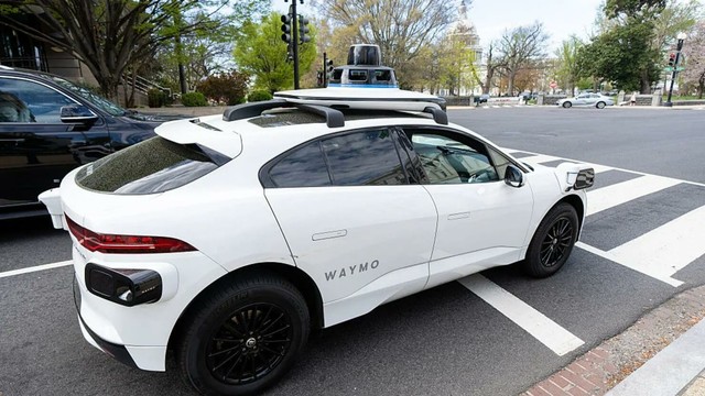 Waymo and Toyota announce a partnership to develop an autonomous vehicle platform, accelerating the future of self-driving, personally-owned cars. #Waymo #Toyota #AutonomousVehicles #SelfDriving #Innovation #Technology #Automotive #Future #Driverless