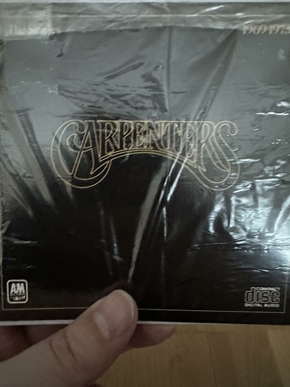 Carpenters compilation cd. Theres about a thousabd different ones and i think i have 4 or 5 now. Carpenters ❤️