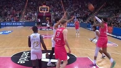 Basketball: Sensationstreffer von Bonn zählt nicht, Telekom Baskets siegen trotzdem | Sportmix
