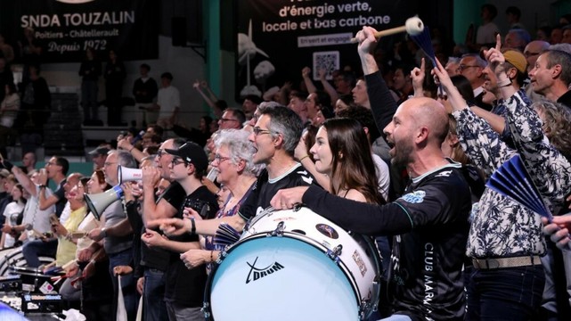 les supporteurs de l’Alterna SPVB se prêtent à rêver d’une potentielle finale entre Poitiers et Tours