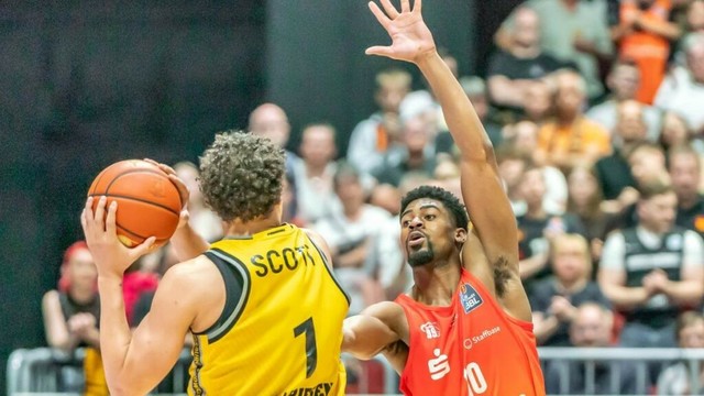 Video-Highlights: NINERS Chemnitz - MHP RIESEN Ludwigsburg - Basketball-Bundesliga - Video