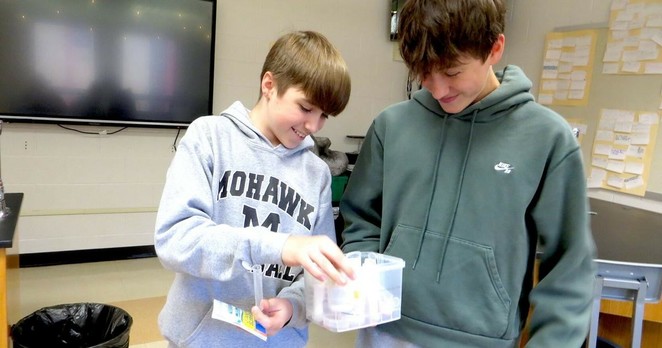 Mohawk teacher's science class a little fishy | Local News