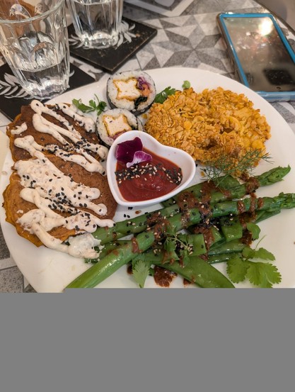 Vegan koren fusion plate in Aix-en-provence