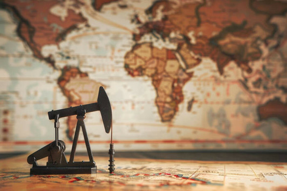 Crude Oil Declines Sharply Amid Market Uncertainty, OPEC+ Supply Adjustments