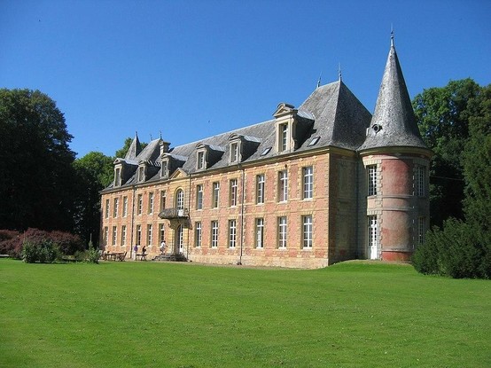 Abbaye de Sept-Fontaines à #Fagnon (#Ardennes) Construction 4e quart XVIIe siècle. Façades et toitures du bâtiment subsistant. (cad. A 87) : inscription par arrêté du 12 juin 1980.
Suite 👉 https://monumentum.fr/monument-historique/pa00078436/fagnon-abbaye-de-sept-fontaines
#Patrimoine #MonumentHistorique
Photo CC-BY-SA 4.0 : HenriDavel