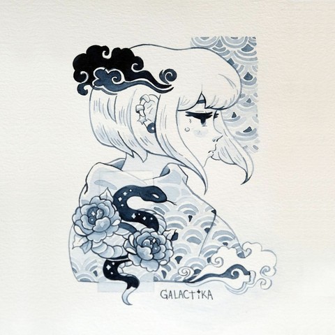Chica en acuarela con serpiente en colores azul indigo