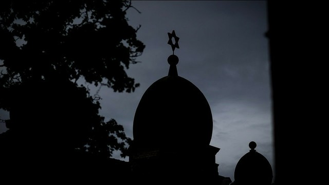 Nach Anschlagsdrohung auf Synagoge: Polizei beobachtet Verdächtigen in Halle