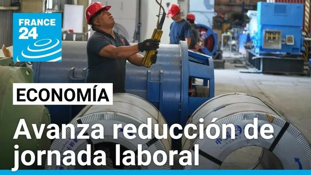 Trabajadores expectantes ante reducción de horas en la jornada laboral • FRANCE 24 Español