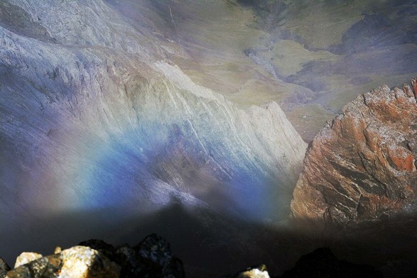 Foto del Espectro de Brocken subiendo al Posets en el PN Posets Maladeta (HUESCA)