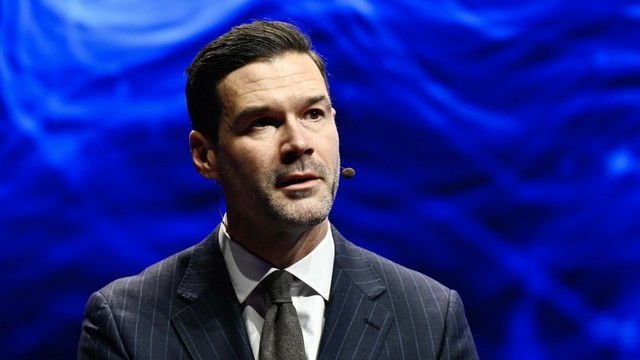 Förslag: Alla utlänningar som får fängelsestraff ska kunna utvisas - Radio Sweden på lätt svenska