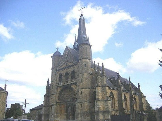 Eglise Saint-Lie de Mohon à #CharlevilleMézières (#Ardennes) Construction XVe siècle, XVIIe siècle, XVIIIe siècle. Eglise : classement par arrêté du 14 octobre 1911.
Suite 👉 https://monumentum.fr/monument-historique/pa00078362/charleville-mezieres-eglise-saint-lie-de-mohon
#Patrimoine #MonumentHistorique
Photo CC-BY-SA 4.0 : Szeder László