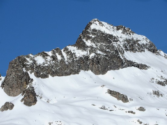 Foto de la Tuca de la Llantia (2937 m) en el PN Posets Maladeta (HUESCA)