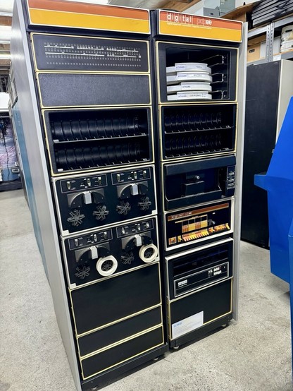 A two rack PDP-8/e system with a DECtape TC08 controller