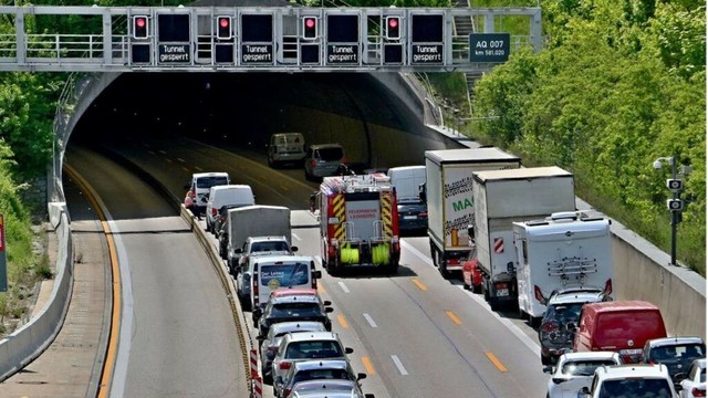 A81 bei Stuttgart: Unfall im Engelbergtunnel sorgt für massive Verkehrsbehinderungen