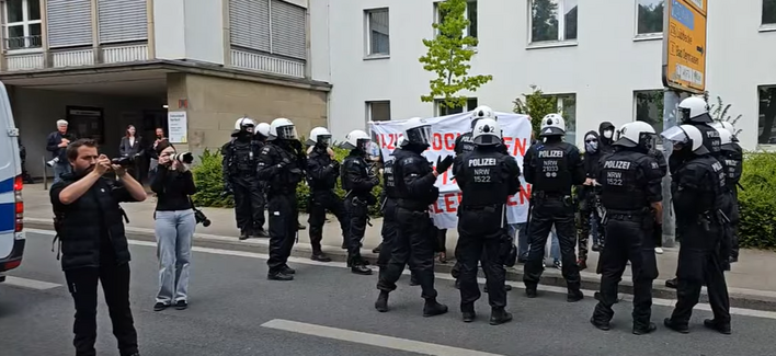 Ggenprotest gegen die rechtsextremen von "DST" in Herford