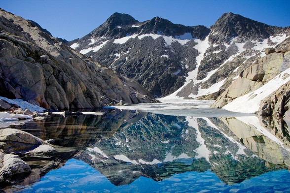 Foto del ibón de Cregüeña en el PN Posets Maladeta (HUESCA)