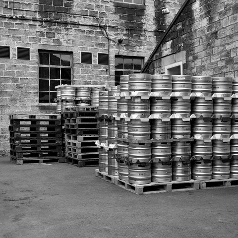 Empties

#MonochromeMonday #Masto_Momo #Photograph #Empties #Barrels #kegs